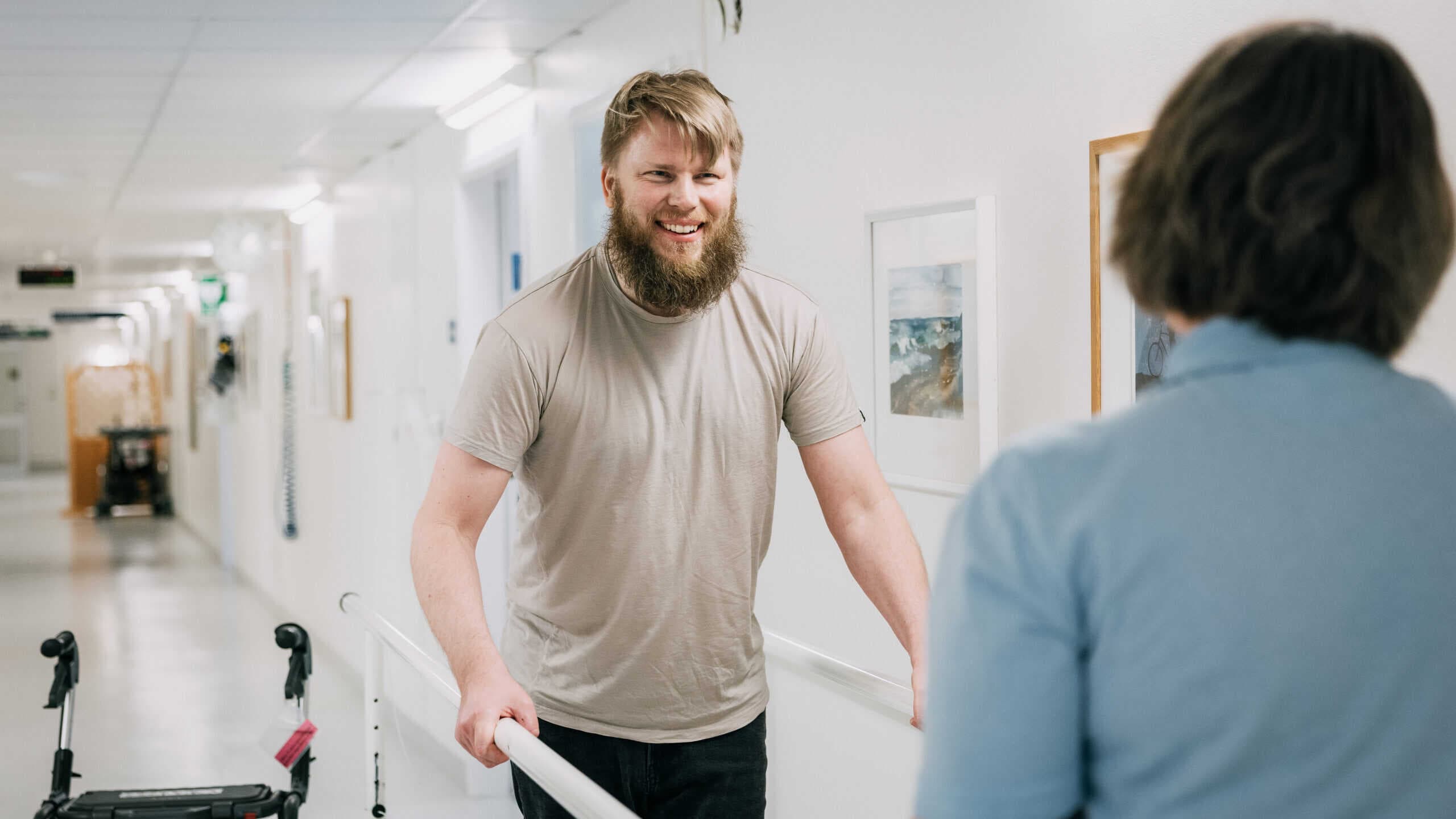 Torsten Gabrielsson hos sjukgymnasten.