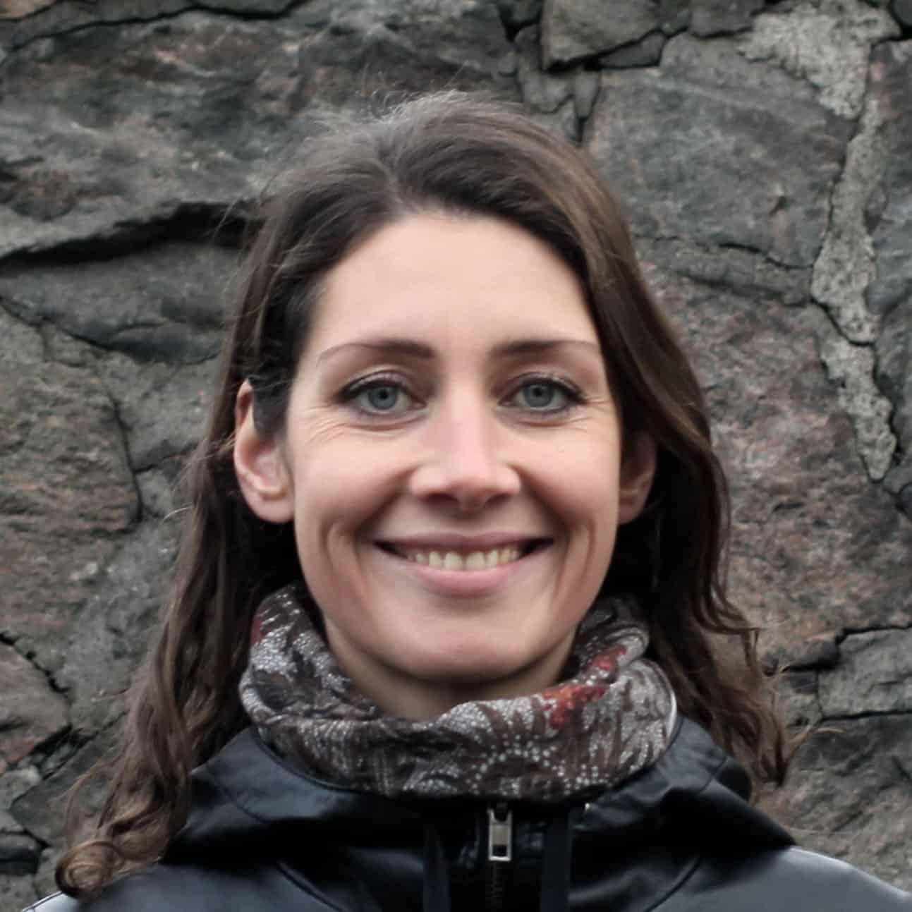 Porträtt av Caroline Hansson.