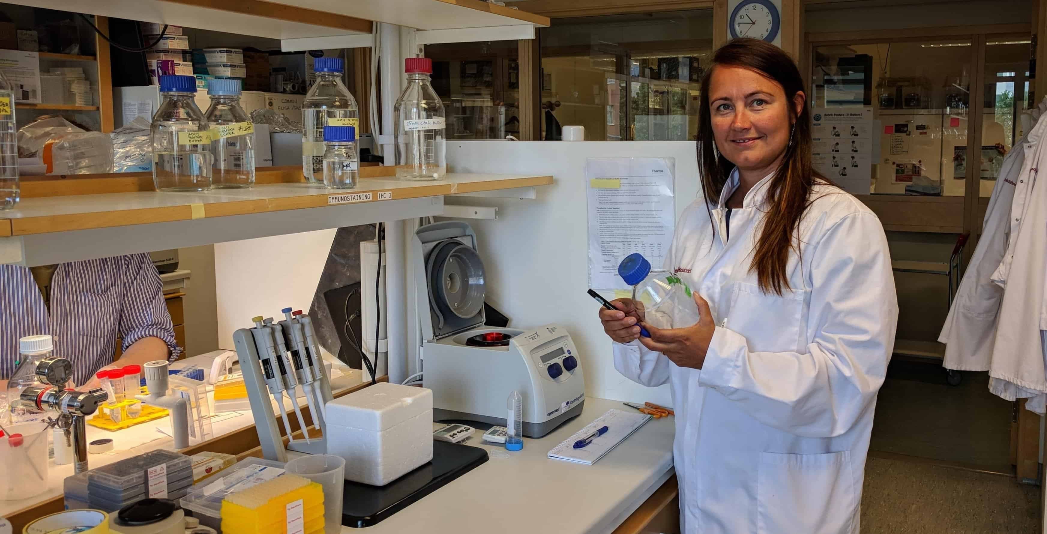 Stina Syvänen, docent vid Uppsala universitet, forskar om Alzheimers sjukdom.