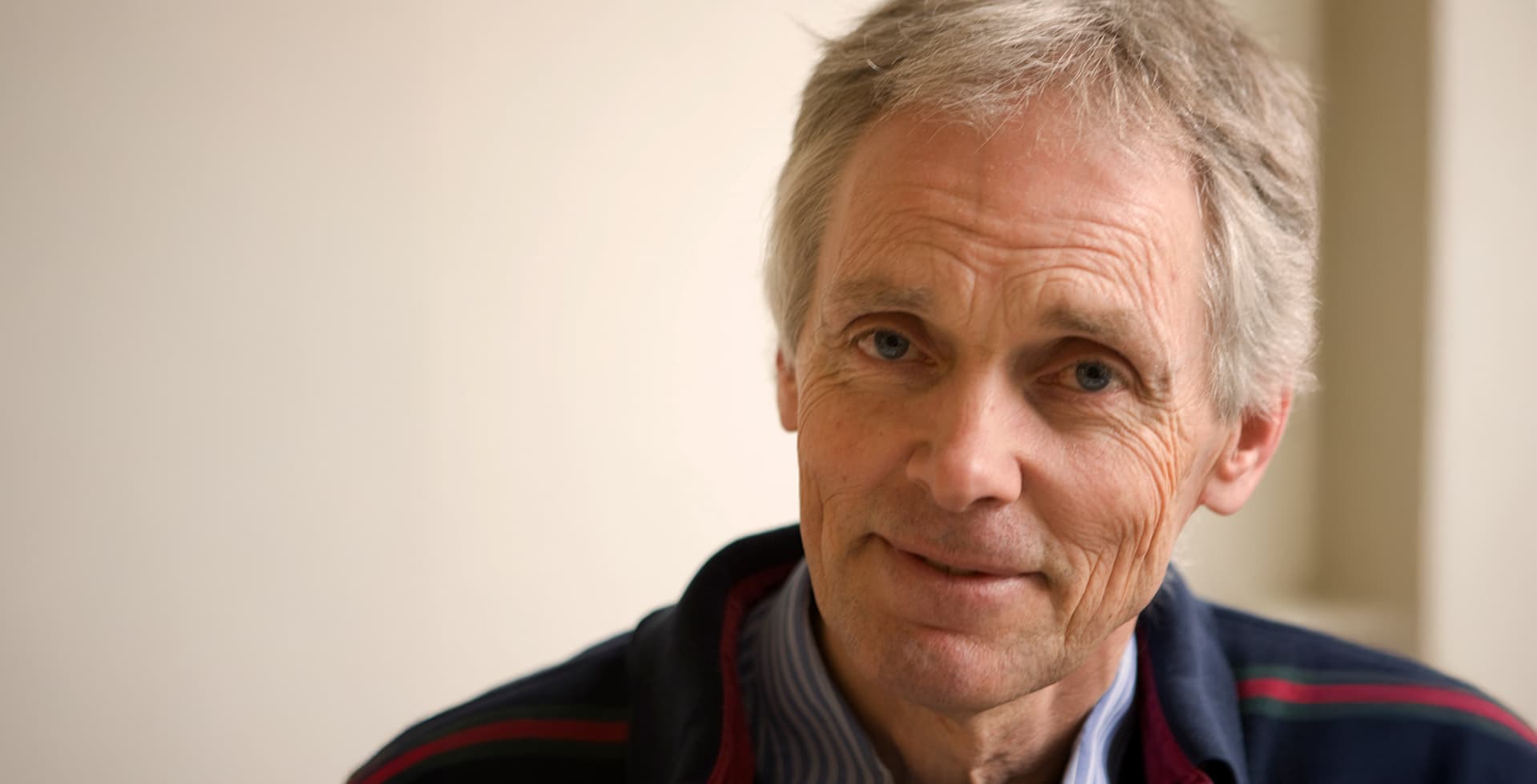 Mats Johnson är universitetssjukhusöverläkare vid BNK (Neuropsykiatrisk mottagning barn), Sahlgrenska Universitetssjukhuset, Göteborg, och docent i barn- och ungdomspsykiatri vid forskningscentrumet Gillbergcentrum, vid Göteborgs universitet.