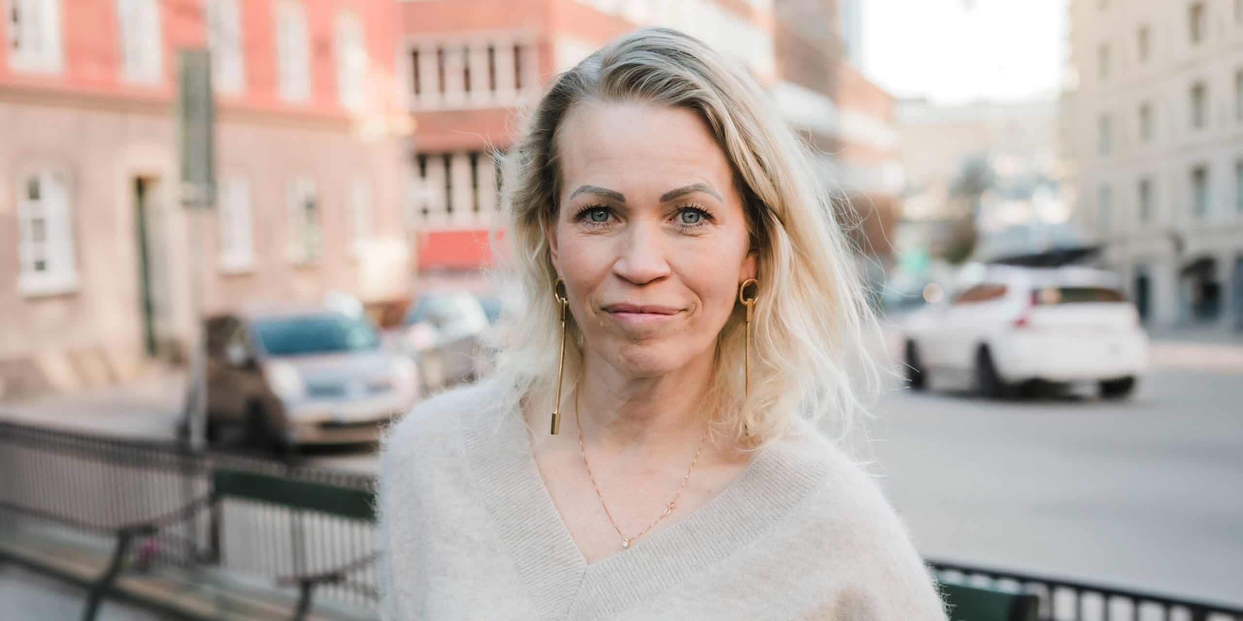 Linda fick parkinson mitt i livet