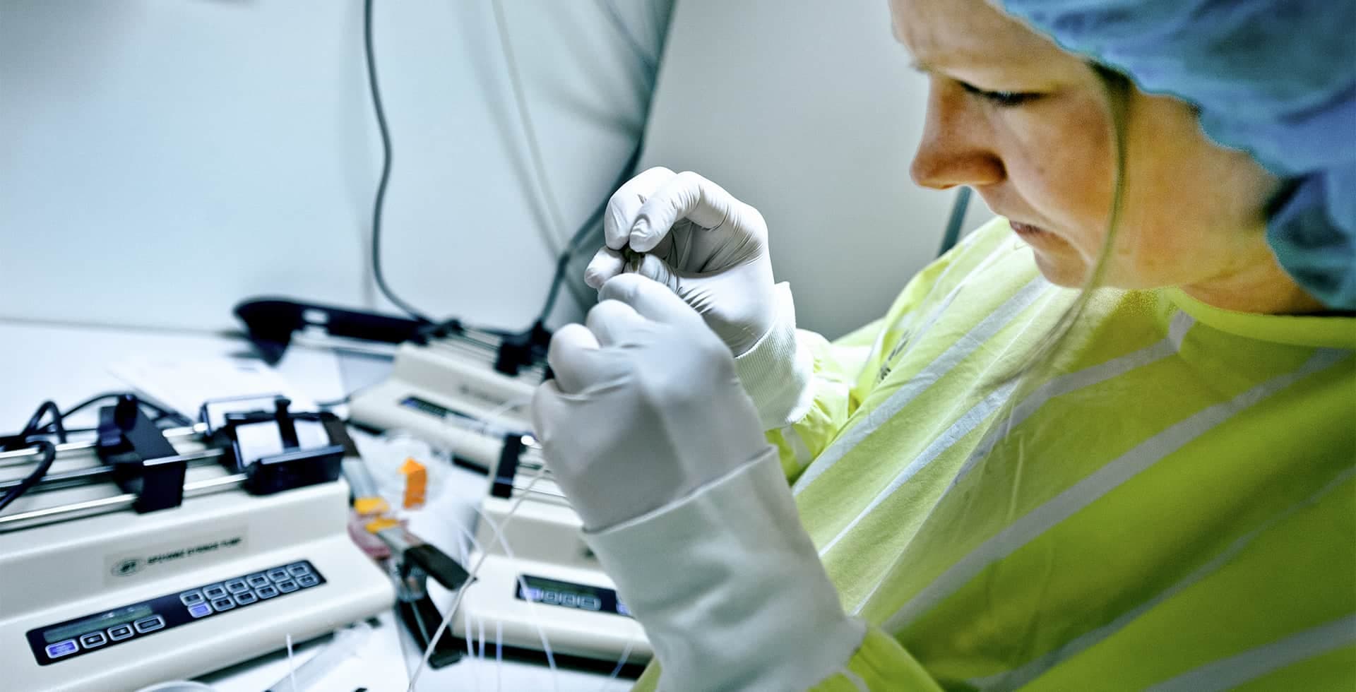 Stamcellstransplantation som behandling för Parkinsons sjukdom. Malin Parmar i Lund leder den revolutionerande studien.