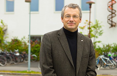 Peter Andersen, professor och överläkare vid Umeå universitet, forskar om ALS 